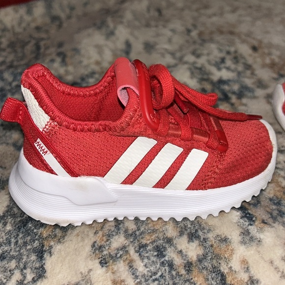 Red adidas shoes for babies/toddlers - Picture 3 of 10